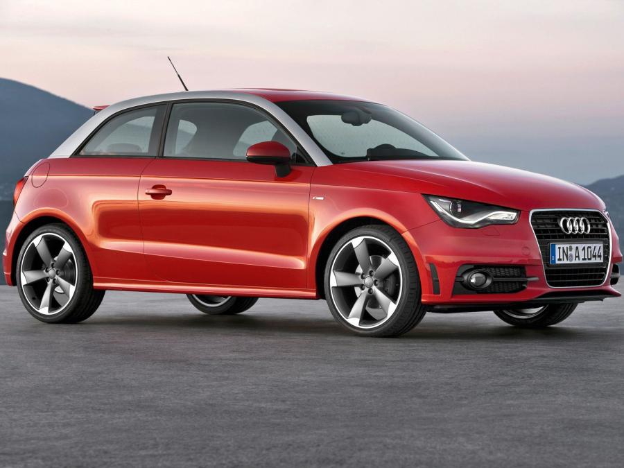  Audi A1 TFSI S-Line 2010 года  (фото 19 из 30)